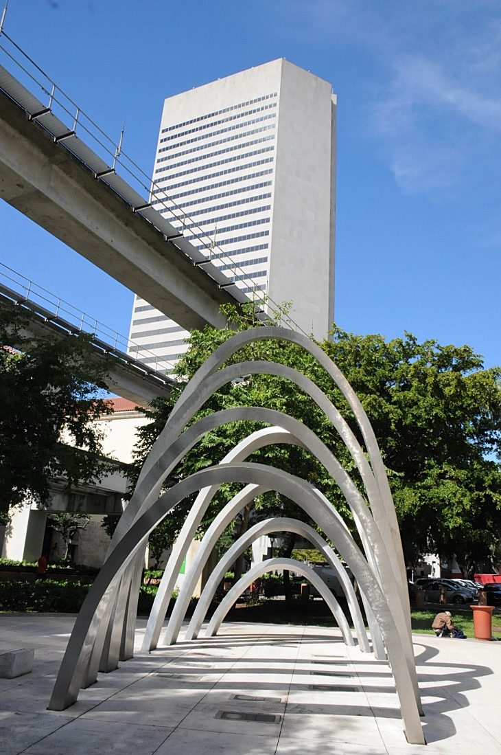 2016-2-15miamiartshow2 638_01.JPG